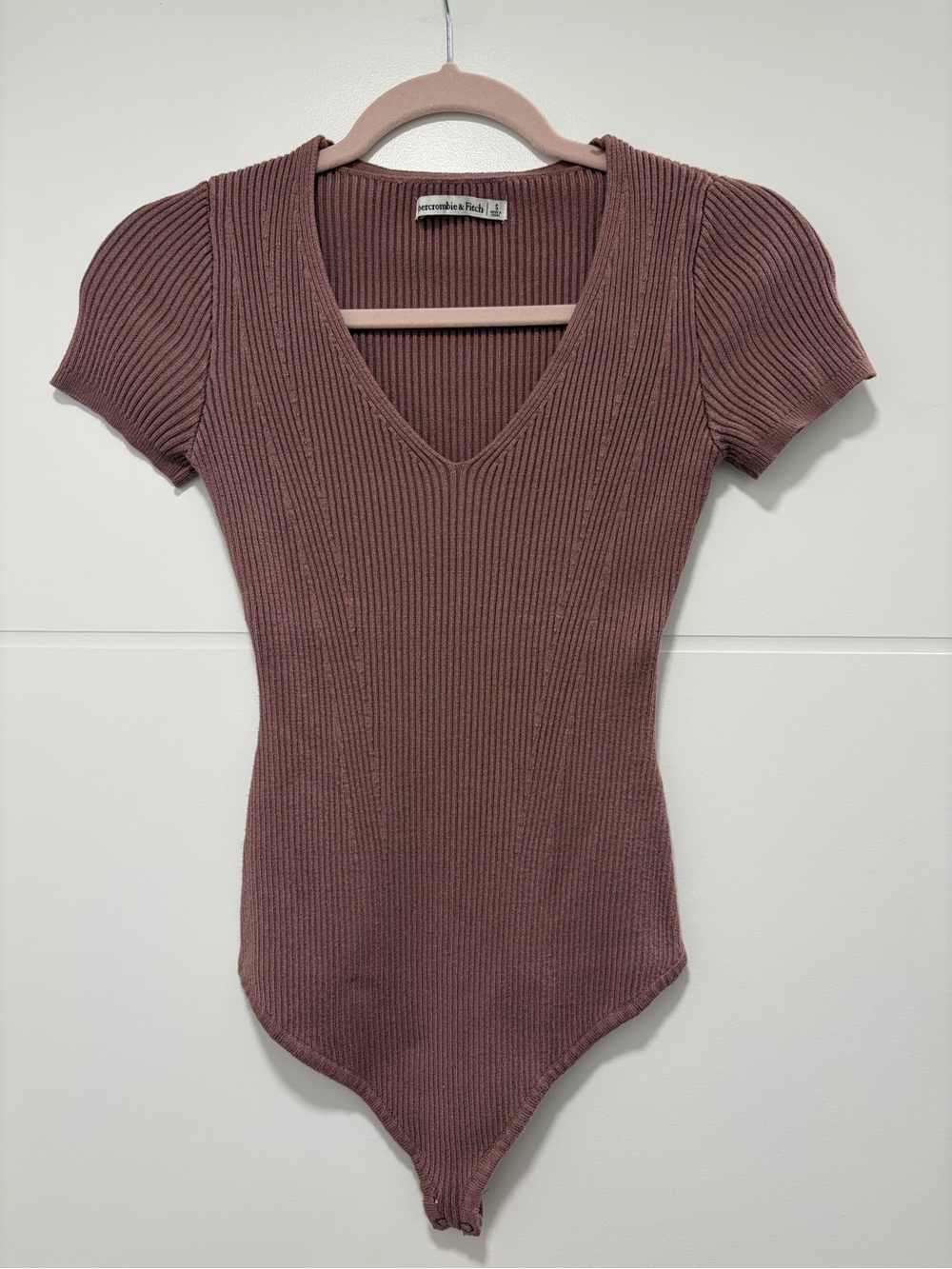 Abercrombie & Fitch Mauve Pink Short Sleeve Ribbed Sweater Bodysuit Size Small